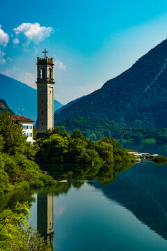 lago del corlo belluno