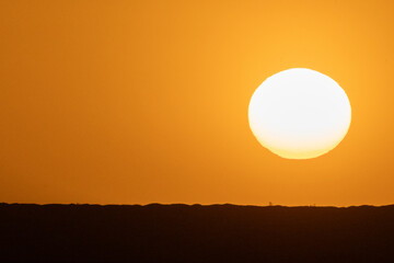 Sunset in the Sahara - southern Tunisia - obrazy, fototapety, plakaty