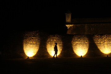 fortaleza de são jose de macapa iluminada à noite, no amapa 