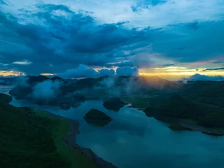 Papier Peint photo Guilin Summer lake in Oriental Guilin, Hainan, China, is burning with clouds
