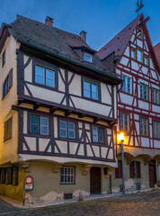 Alte Fachwerkhäuser im Fischerviertel am Abend, Ulm, Baden-Württemberg, Deutschland - 775213025