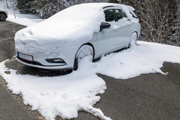 snowy_car