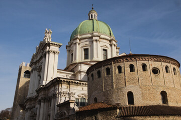 Brescia, Italy: the New Cathedral and the Old Cathedral   (Italian: Cattedrale di S. Maria Assunta...
