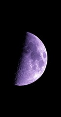 Demi lune avec effet coloré mauve