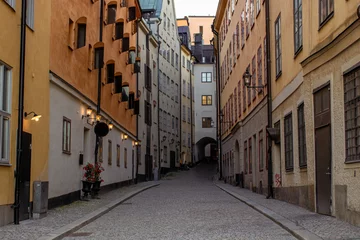 Fototapete Rund Narrow streets of old town of Stockholm, Sweden © AleS