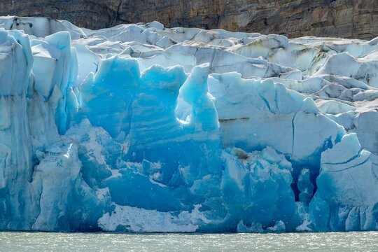 Glacier, Lago Grey, Torres del Paine National Park, Parque Nacional Torres del Paine, Cordillera del Paine, Towers of the Blue Sky, Region de Magallanes y de la Antartica Chilena, Ultima Esperanza