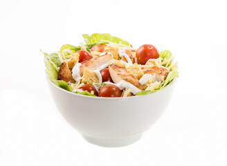 Salada com frango grelhado e vegetais no bowl