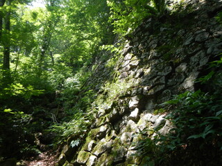 三方倉山 二口峡谷自然歩道の石垣