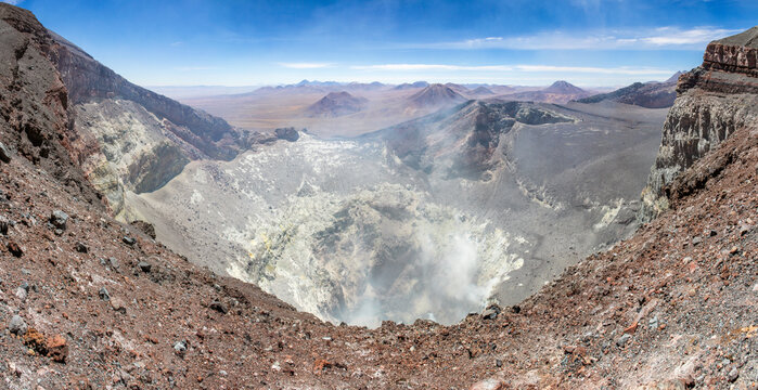 lascar volcano