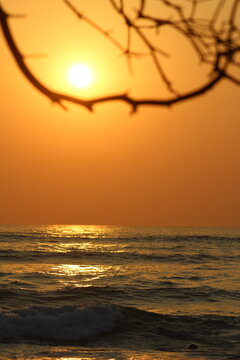 ATARDECER EN PLAYA LOS ALMENDROS ACAJUTLA