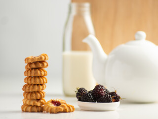 Ecuadorian Blackberry-Filled Cookies Composition