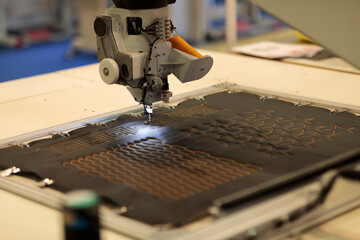 CNC rotary head pattern template sewing machine