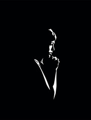 femme en clair obscur en train de prier