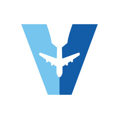 Logo travel. Letra inicial V con silueta de avión en espacio negativo para agencia de viajes