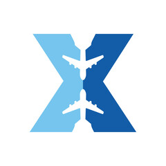 Logo travel. Letra inicial X con silueta de avión en espacio negativo para agencia de viajes - 775752624