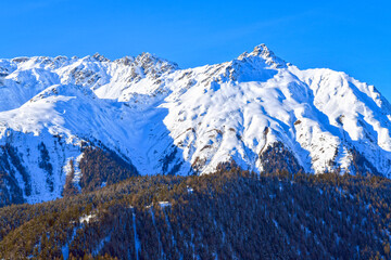 Blick von Nauders, Tirol auf die Samnaungruppe in den zentralen Ostalpen