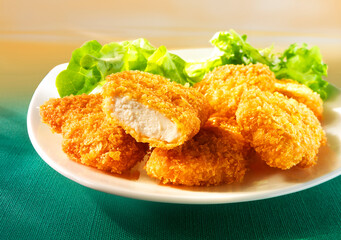 Hähnchen-Snacks, Nuggets, Hähnchenfleisch, frittiert, Panade, 