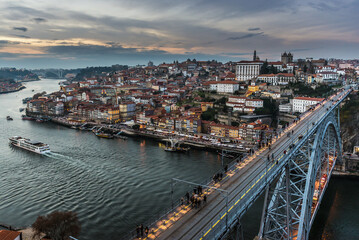 Obraz premium Dom Luis I Bridge in Porto, aerial view from Vila Nova de Gaia city, Portugal