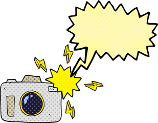 freehand drawn comic book speech bubble cartoon flashing camera © lineartestpilot