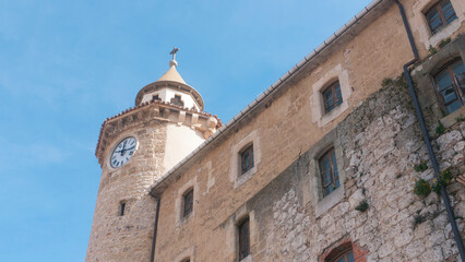 Fototapeta na wymiar Detalle arquitectonico en iglesia medieval de Oña