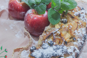 apple pie with berries