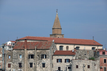 Altstadt und Kirche in Umag, Istrien