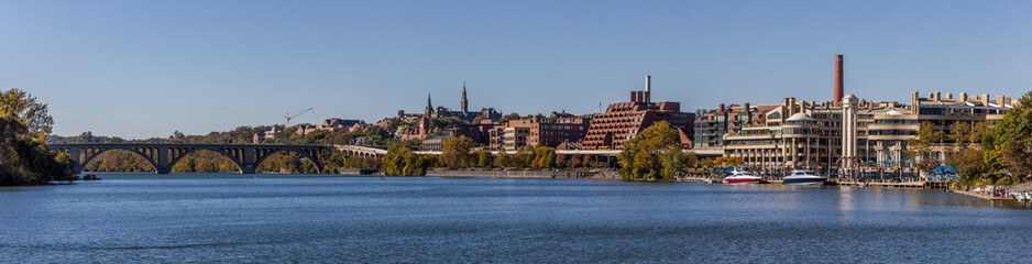 Washington DC panorama near Potomac River waterfront USA. A view on Georgetown waterfront - obrazy, fototapety, plakaty