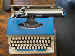 retro typewriter vintage keyboard typing old machine 