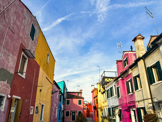Obraz premium Colorful houses facades in famous island near Venice, Burano, Italy