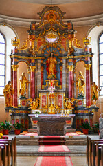 Fototapeta na wymiar Innenansicht der Pfarrkirche St. Pankratius in Mudau im Neckar-Odenwald-Kreis