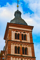 Die Türme der Klosterkirche im Kloster Amorbach im Odenwald (Unterfranken, Bayern)