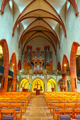 Die Stiftskirche St. Juliana (Simultankirche) in Mosbach im Neckar-Odenwald-Kreis
