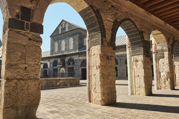 Fototapeta na wymiar Courtyard of Ulu Cami or Grand Mosque. Diyarbakir, Turkey