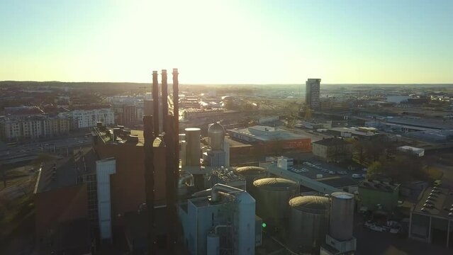 Sustainable electrical power and heat plant running on recycled resources in Linkoping, Sweden. Electricity production from reused waste