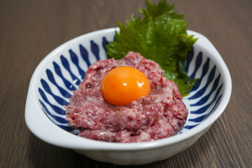 馬肉ユッケ