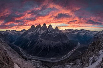 Zelfklevend Fotobehang sunset in the mountains © Muhammad