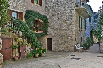 Fototapeta na wymiar Corciano, vicoli, strade, case del vecchio borgo - Perugia, Umbria