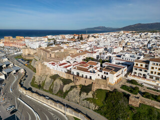 vista aérea del municipio de Tarifa en la provincia de Cádiz, Andalucía