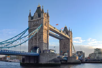 Foto op Canvas Tower Bridge is a Grade I listed combined bascule and suspension bridge in London © Iliya Mitskavets