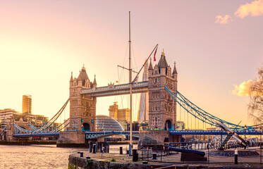 Fototapeta na wymiar Tower Bridge is a Grade I listed combined bascule and suspension bridge in London