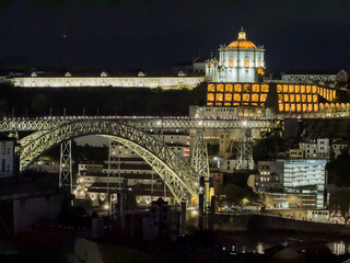 Fototapeta na wymiar Dom Luis I bridge in Oporto, Portugal
