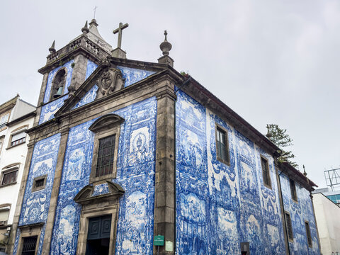 Capella das Almas in Oporto, Portugal