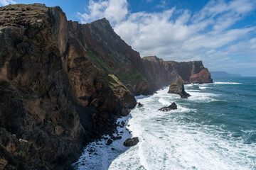 Fototapeta na wymiar Steilküste an der Ponta de São Lourenço, Madeira