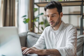 lively american man in his 30s, intently focusing on her laptop screen with an optimistic and determined look - obrazy, fototapety, plakaty