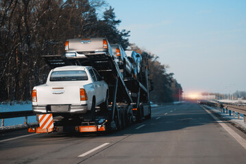SUV Pick-Up Car Vehicle Transportation Trailer Truck