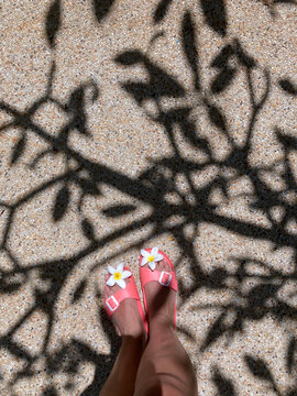 healthy feets on flower shade