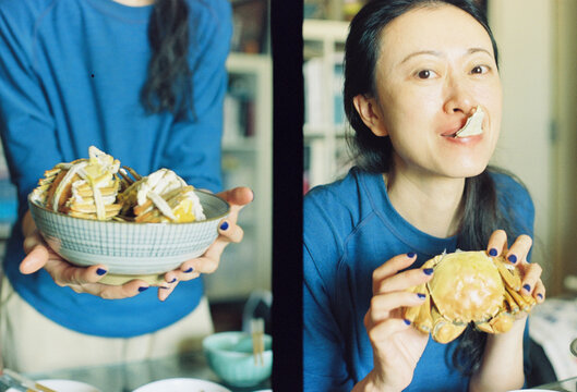 Women eat crabs
