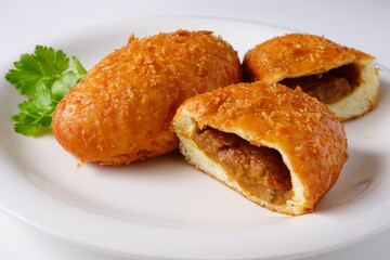 カレーパン　惣菜パン