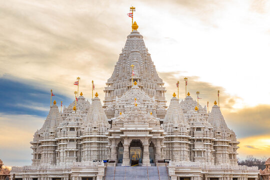 Scenic view of Akshardham Mahamandir temple at BAPS Swaminarayan Akshardham