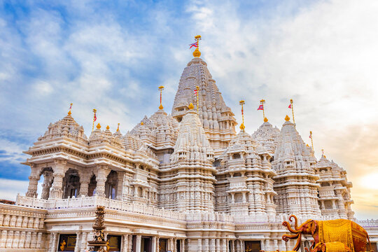 Scenic view of Akshardham Mahamandir temple at BAPS Swaminarayan Akshardham